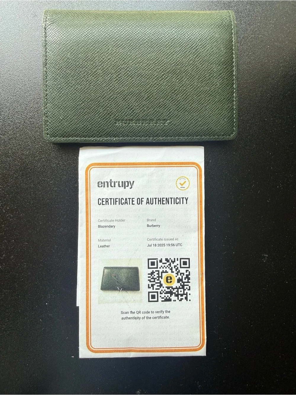 Burberry slim card
